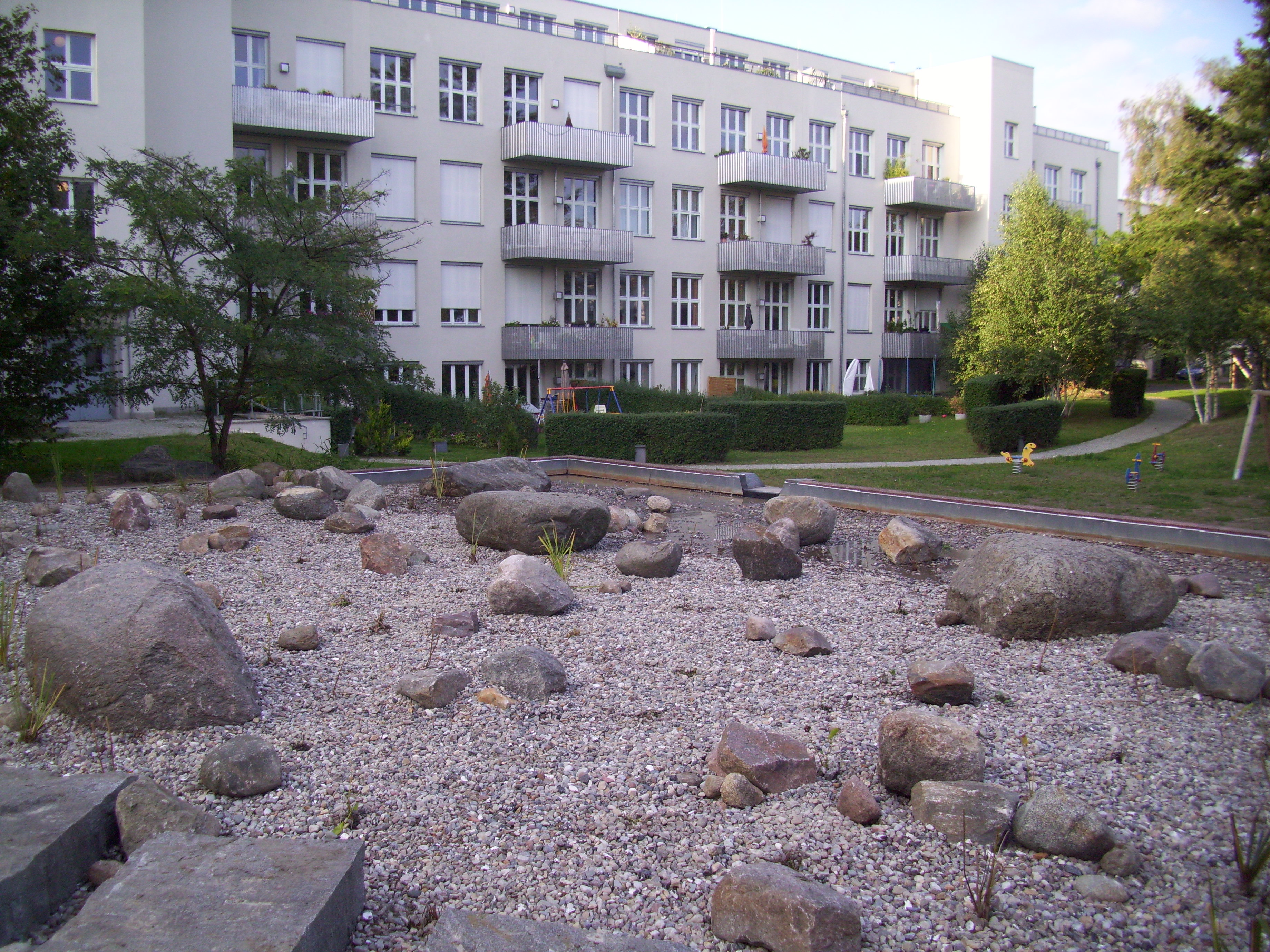 Flachwasserbiotopensanierung
Loftland, Berlin Lichterfelde