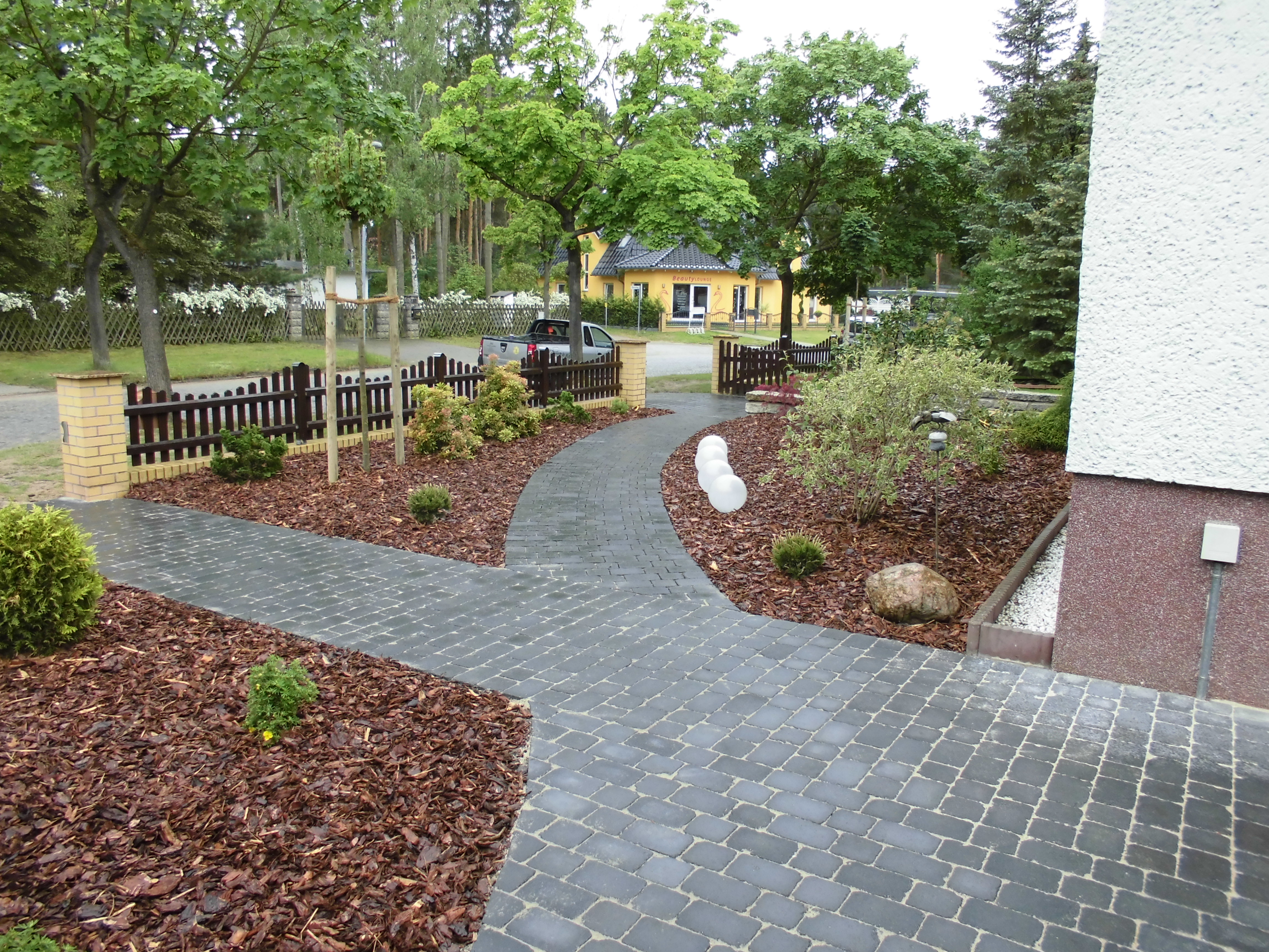 Außenanlagenerstellung Inkl. Planung,
Privatkunde Klausdorf