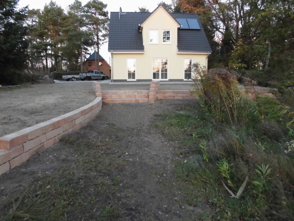 Betonformsteinmauerwerk,
Privatkunden Zernsdorf